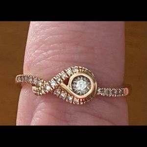 Rose Gold 1/10ct 10k size 7 ring